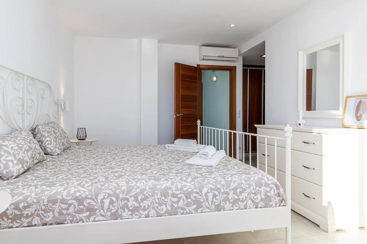 Holiday home Adosado Bellavista A By Homevillas360 Alcanada